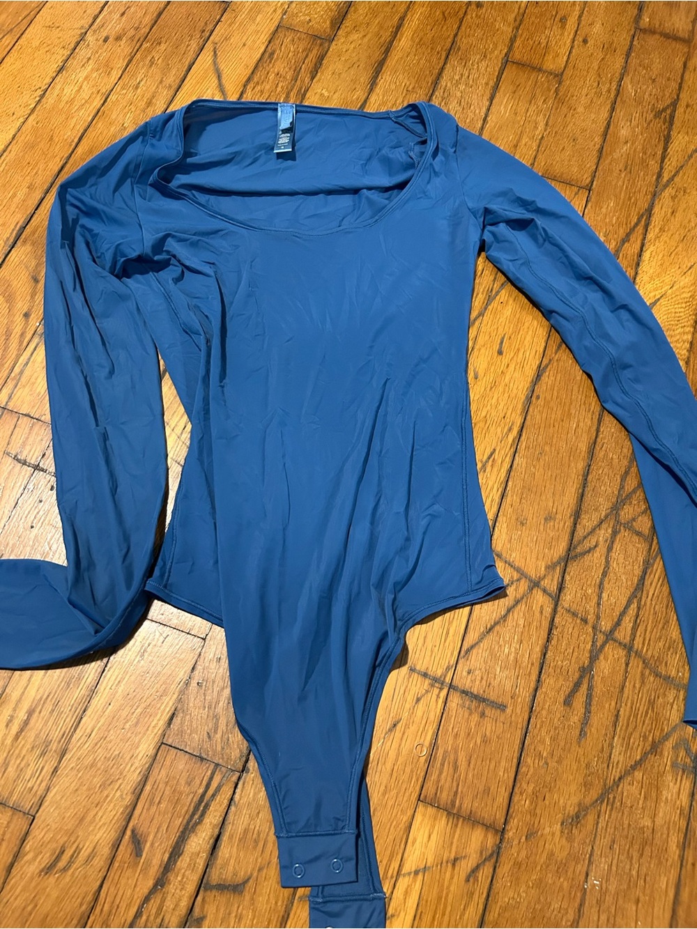 Skims Jelly Long-Sleeve Scoop Neck Bodysuit Ocean